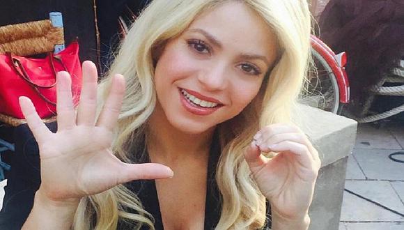 ¡Uy, no! Shakira deja a la vista este "detallito" y es duramente criticada en redes