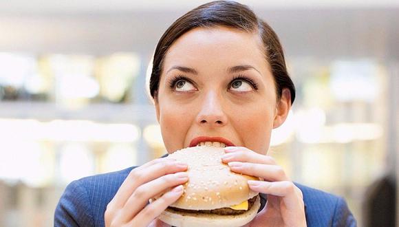 Formas de seguir comiendo saludable en el trabajo y no caer en la tentación