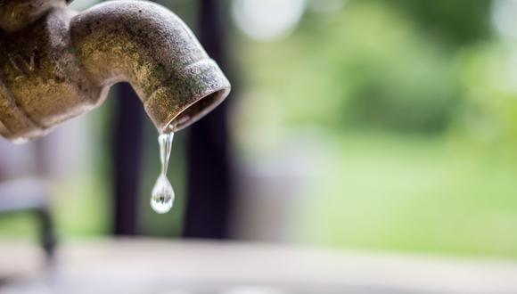 Una fuga puede incrementar de manera considerable tu recibo de agua (Foto referencial: Shutterstock)
