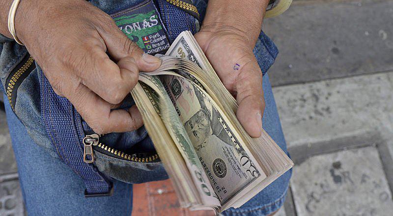 San Isidro: Cambistas dejarán las calles desde octubre por seguridad [VIDEO] 