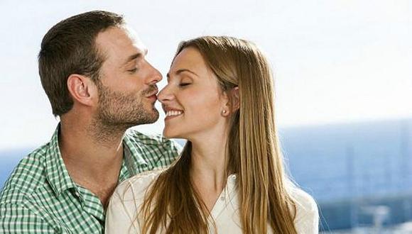 ¡12 tipos de besos para poner en práctica con tu pareja!