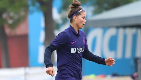 La futbolista se convirtió en la goleadora de la Liga Femenina 2021 al marcar 23 tantos. Foto: Adriana Lúcar IG.