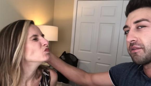 Youtuber que besó a su hermana para tener más vistas en su canal, ahora besó a su mamá