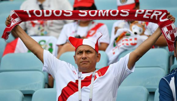 Los hinchas podrán alentar a la selección peruana este lunes 13 de junio durante el partido que juega contra Australia para su pase al Mundial de Qatar 2022. Imagen referencial de la Copa del Mundo Rusia 2018 (Foto: Nelson Almeida / AFP)