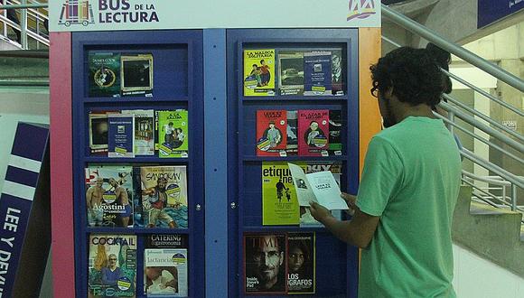 ​Metropolitano: Pasajeros se roban libros prestados del “Bus de la Lectura”
