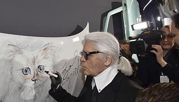 ​Gata Choupette compite con fama del fallecido diseñador Karl Lagerfeld