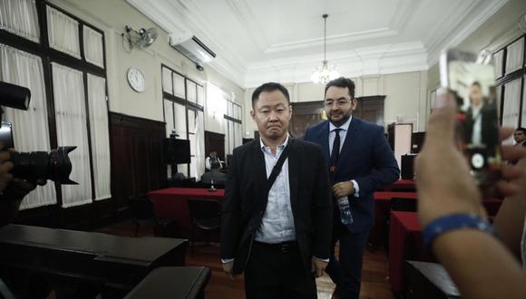 Termina la audiencia de control de acusaciones contra Kenji Fujimori, quien fue recibido por algunos simpatizantes al salir del Poder Judicial - Fotos: Leandro Britto/Gec