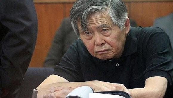 Alberto Fujimori es trasladado de emergencia a una clínica local 