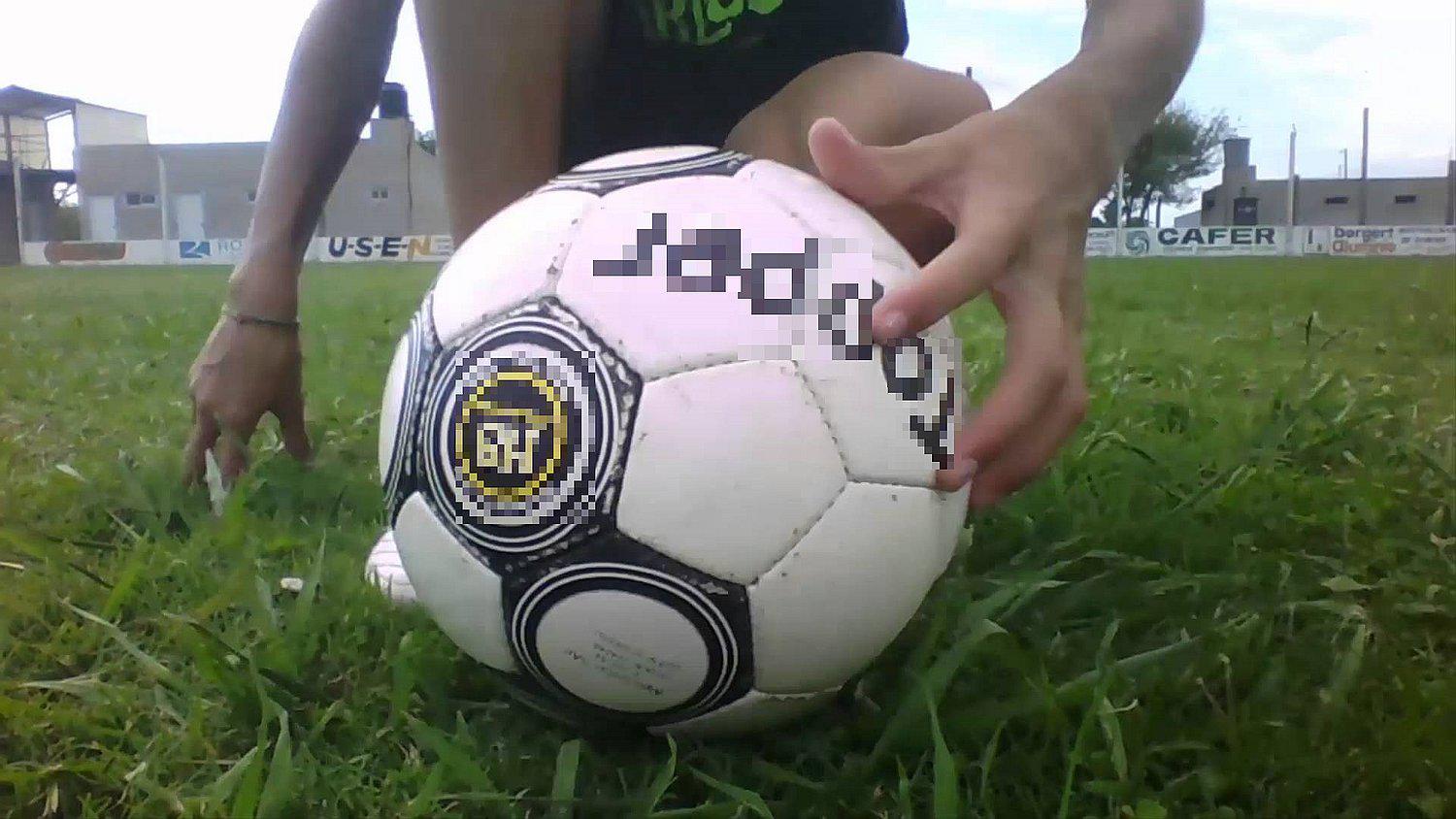 Futbolista confiesa haber intentado sobornar a su rival antes de partido 