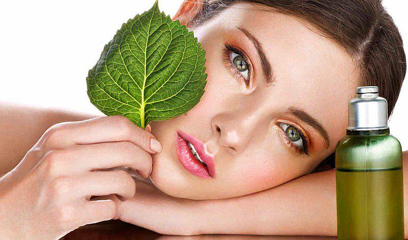 4 aceites para el rostro, según tu tipo de piel  [FOTOS]