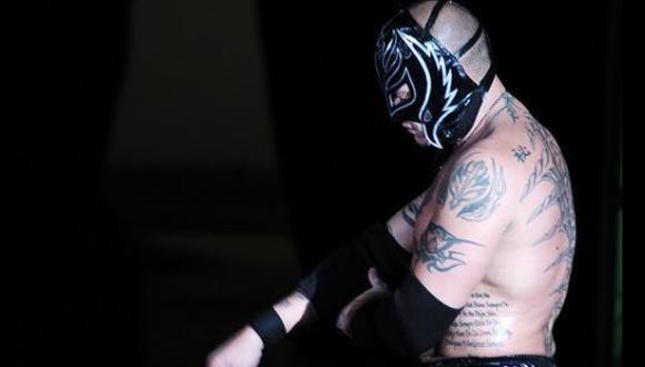 'Rey Mysterio' se retira de la lucha libre por muerte de 'Perro Aguayo Jr.'