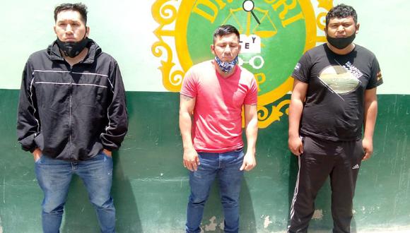 Chiclayo: Dennis Fidel Ayquipa Calixto (26), Carlos Joao Ramírez Arirama (30) y Franklin Javier Arriaga Reyna (34), fueron intervenidos por personal de la Policía de Carreteras de Olmos.
