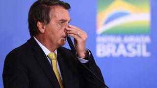 Presidente de Brasil, Jair Bolsonaro, sufre un ataque de hipo y termina en el hospital 