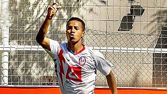 ​Entrenador del Rayo Majadahonda quiere a Jeisson en la selección del Perú