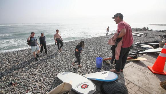 Clases gratis de surf en playas de Lima. (Foto referencial: GEC)