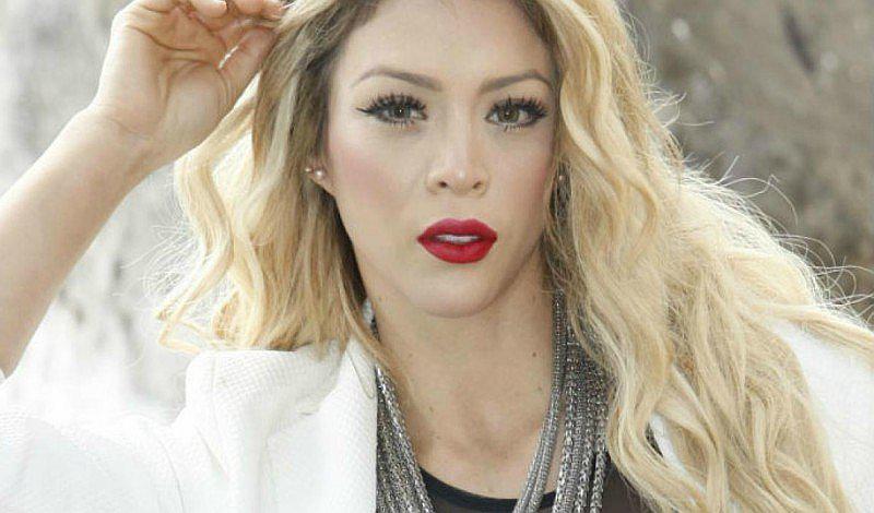 Sheyla Rojas luce bellísimo vestido en nuevo videoclip [FOTOS]