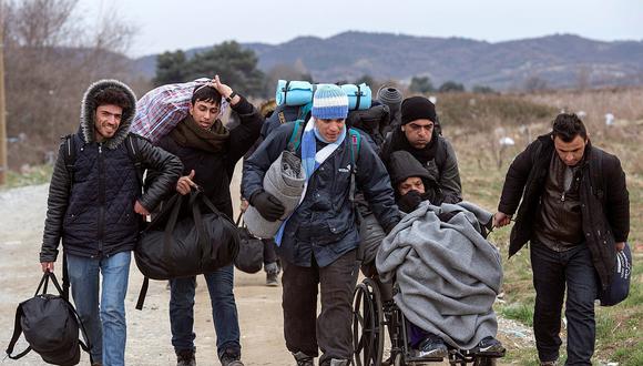 Siria asegura que salieron docenas de familias de sitiada Alepo 