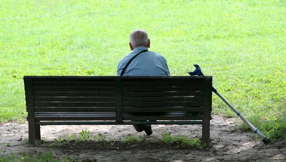 Evitar la soledad y hacer ejercicio ayuda a vivir más tiempo