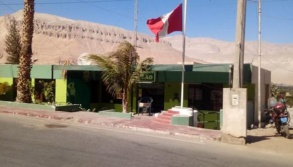 Arequipa: la bandera peruana fue izada a media asta en la comisaría del Aplao, en la provincia de Castilla.