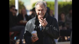 Mel Gibson es acusado de escupir  e insultar a  fotógrafa en Australia [VIDEO] 