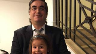 Facebook: Jaime Bayly conmueve con tierna foto junto a su hija