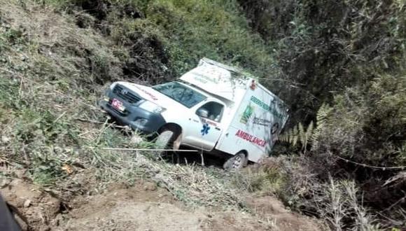 La ambulancia se desbarrancó cuando retornaba a la Red de Salud de Huamalíes, en Huánuco. (Foto: Opinión Política Huamalíes)