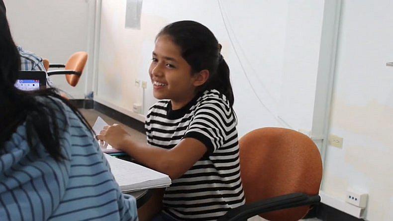 Maité, superdotada de 12 años, quiere saltarse el colegio e ir a la universidad