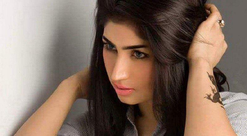 Famosa por sus selfies: Kim Kardashiam de Pakistán habría sido asesinada por su hermano