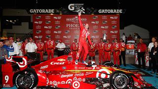 IndyCar: Scott Dixon vence en Phoenix y Simon Pagenaud es líder