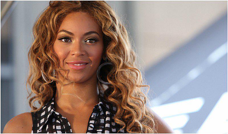 Beyoncé lució sus piernas con sensual short y enamoró a todos 