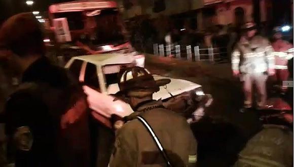 La Victoria: Choque entre ómnibus y auto deja 10 heridos (VIDEO)