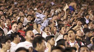 Universitario vetó a un hincha de ingresar al estadio Monumental por usar pirotécnicos en las tribunas