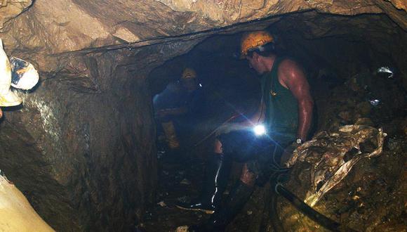 Aumenta a 20 el número de muertos por explosión en mina colombiana
