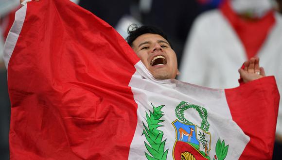 Los hinchas podrán alentar a la selección peruana este lunes 13 de junio durante el partido que juega contra Australia para su pase al Mundial de Qatar 2022. Imagen referencial de la Copa del Mundo Rusia 2018 (Foto: Héctor Retamal / AFP)