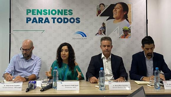 La Asociación de AFP (AAFP) presentó en conferencia de prensa una propuesta de reforma del sistema de pensiones que garantice una pensión mínima para todos los peruanos. Foto: Difusión.