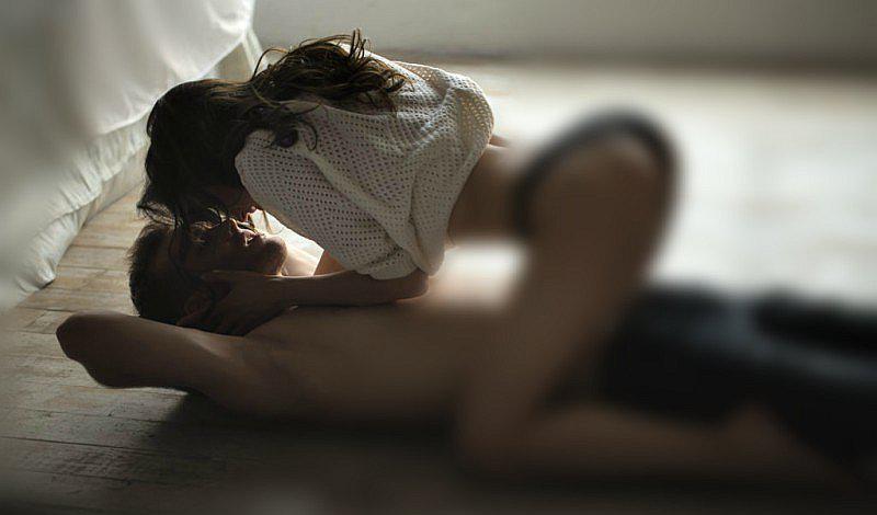 ¡A aplicarlos! 4 poses hot para dejarlo loco en verano