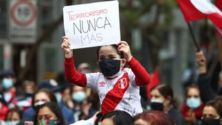 Miraflores: Ciudadanos rinden homenaje a víctimas del atentado terrorista en la calle Tarata | FOTOS