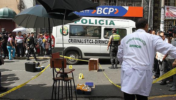 Centro de Lima: Dos cambistas heridos deja asalto en la Calle Capón [FOTOS Y VIDEO]