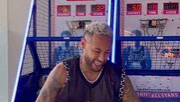 Neymar se divierte jugando básquetbol en sus vacaciones en Brasil. (Captura: Instagram)