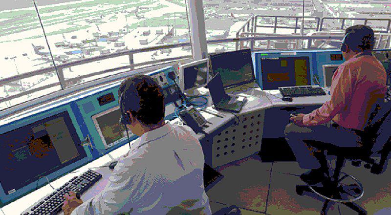 Corpac ofrece 50 becas para estudiar curso de controladores aéreos