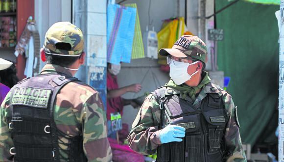 La agentes policiales adquirieron la enfermedad cuando hacían control de multitudes en varios puntos de la ciudad de Arequipa.