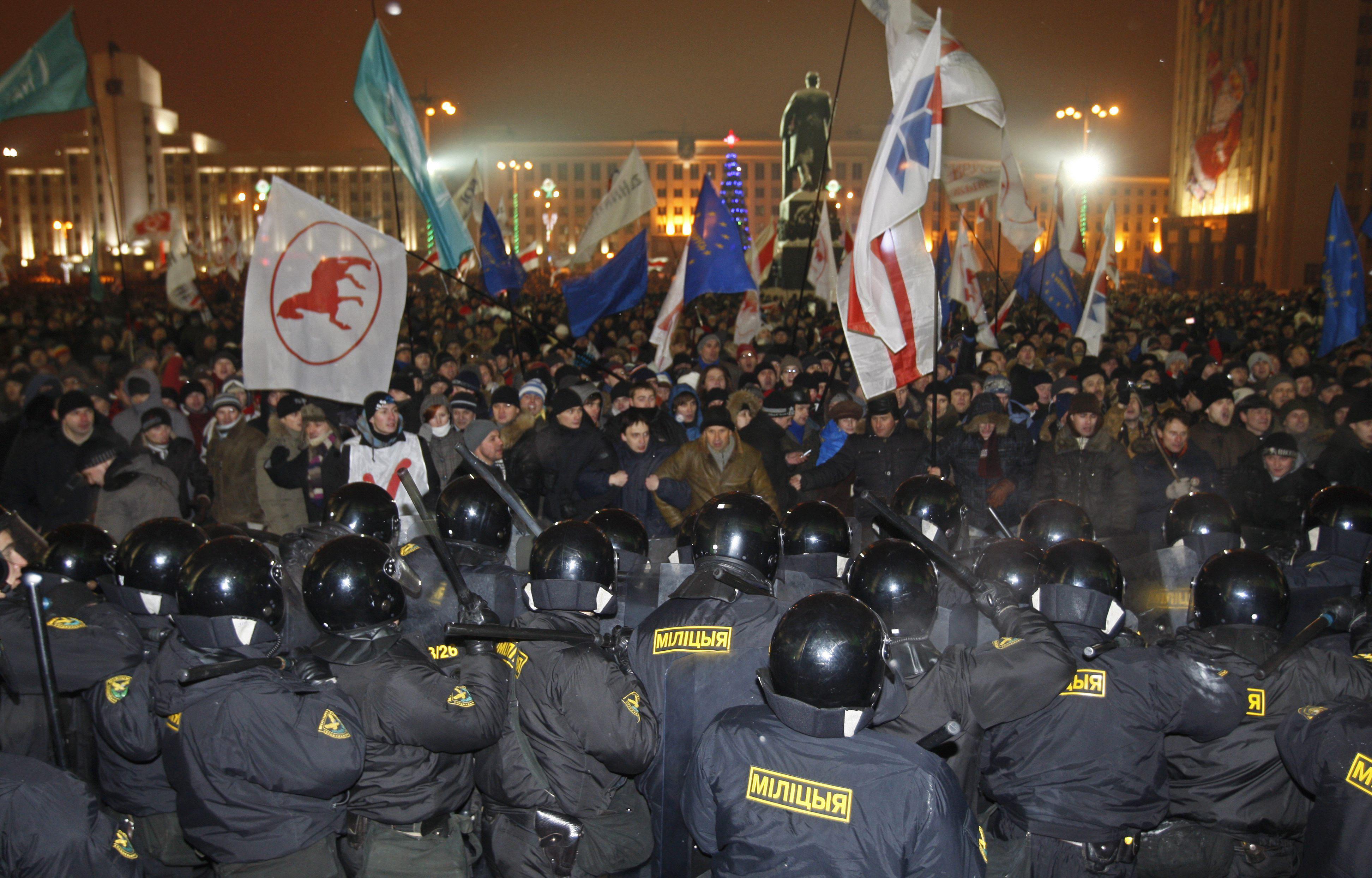 Violencia en Bielorrusia tras controvertidos comicios presidenciales