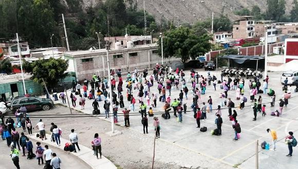 Las más de 500 personas señalaron a las autoridades que tenían como destino las regiones de Huánuco, Huancavelica y Junín.