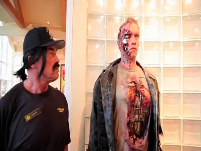 Arnold Shwarzenegger se hizo pasar como trabajador de gimnasio [VIDEO]