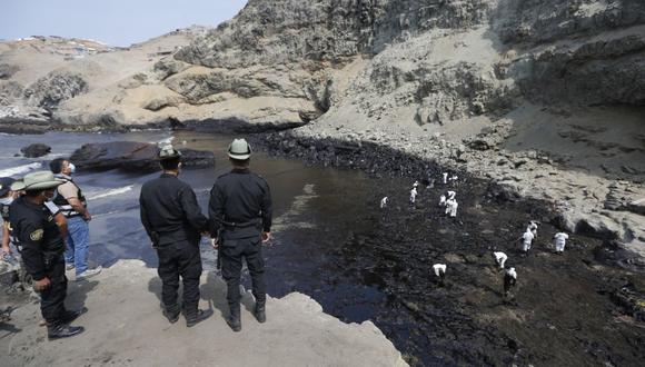 El derrame de petróleo en el mar de Ventanilla, ocurrido el pasado 15 de enero, es considerado el peor desastre ecológico en la historia reciente del Perú. Foto: JORGE CERDAN GEC