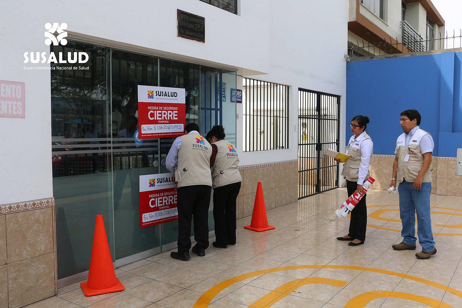 ​¡De terror! Clausuran conocida clínica por tener medicamentos vencidos