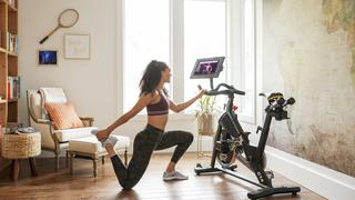 ¿Cómo armar una rutina de ejercicios en casa?