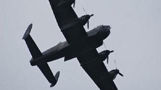 ​Reino Unido: Misterioso avión fantasma sobrevuela y causa terror