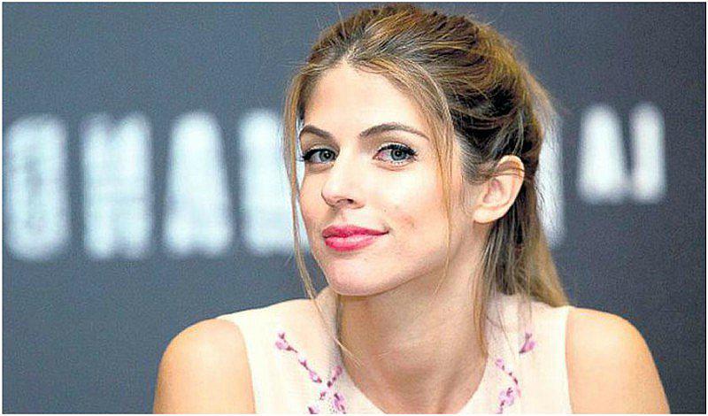 Stephanie Cayo y sus sobrinas hacen caer rendidos a sus pies a todos sus fans [FOTO]