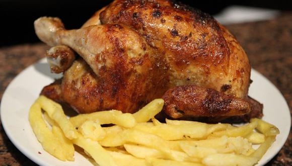 El chef David Saavedra, chef y docente de la Universidad Le Cordon Bleu, nos ha preparado tres ricas recetas con pollo a la brasa. (Foto: Andina)